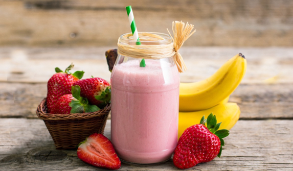 Smoothie de l’été : Banane-fraise 🍌🍓  au petit déjeuner
